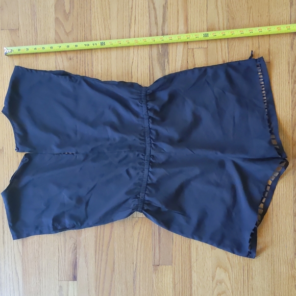 Cutout Romper - Picture 2 of 3